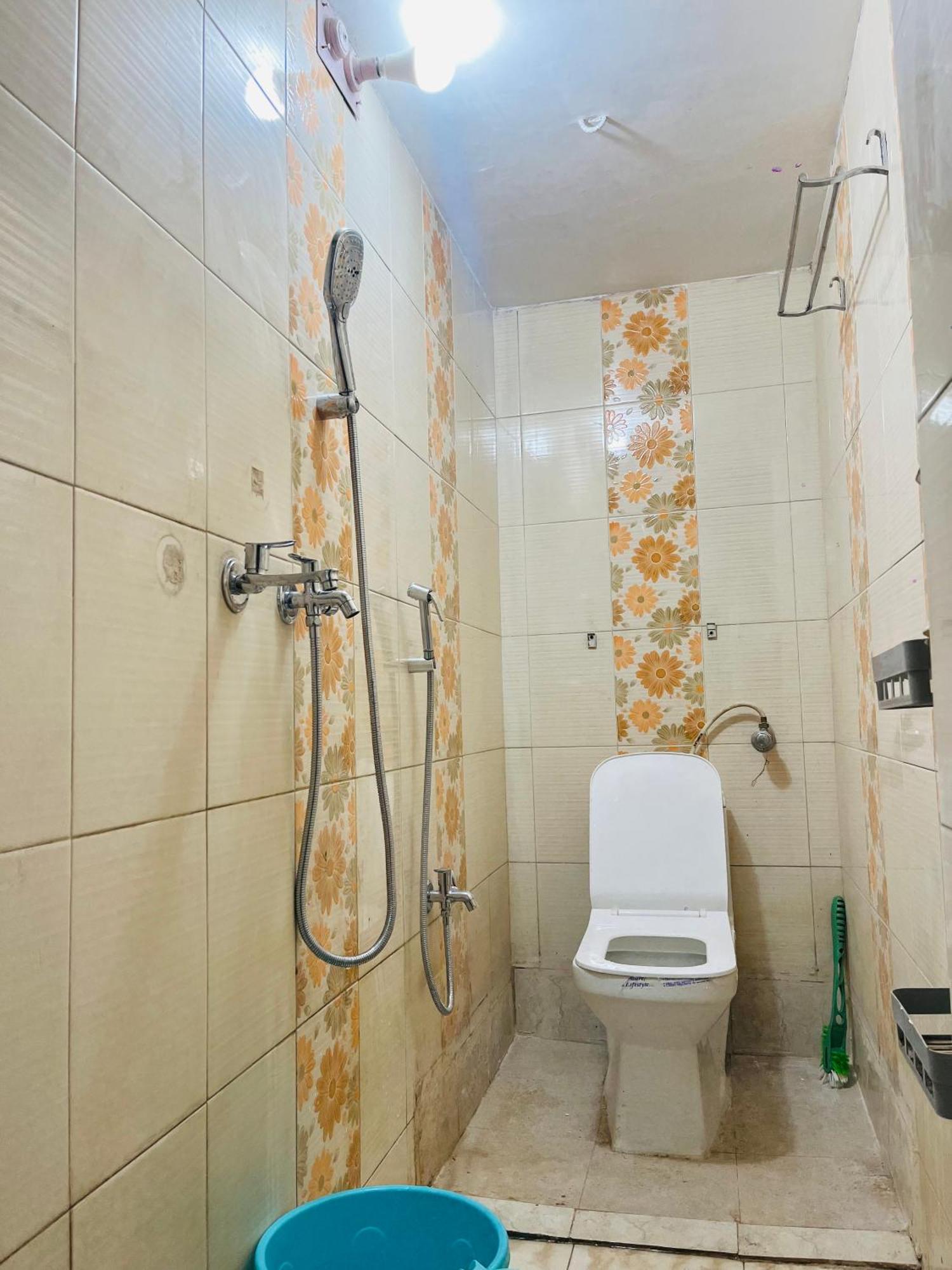Saroja Paying Guest House Varanasi Exteriör bild