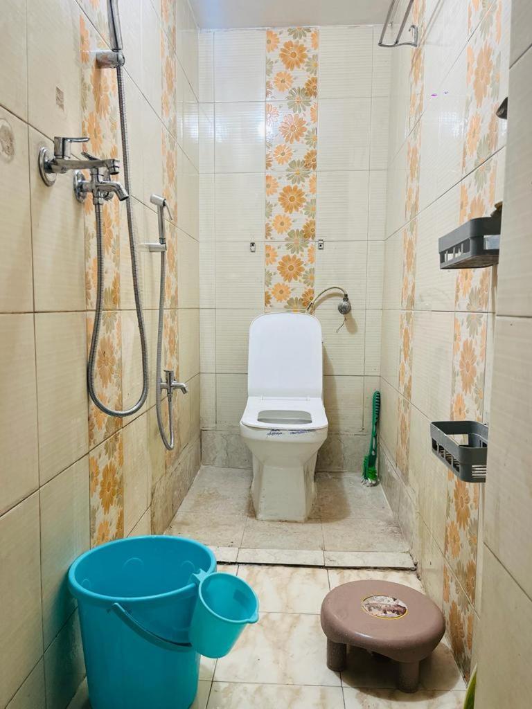 Saroja Paying Guest House Varanasi Exteriör bild